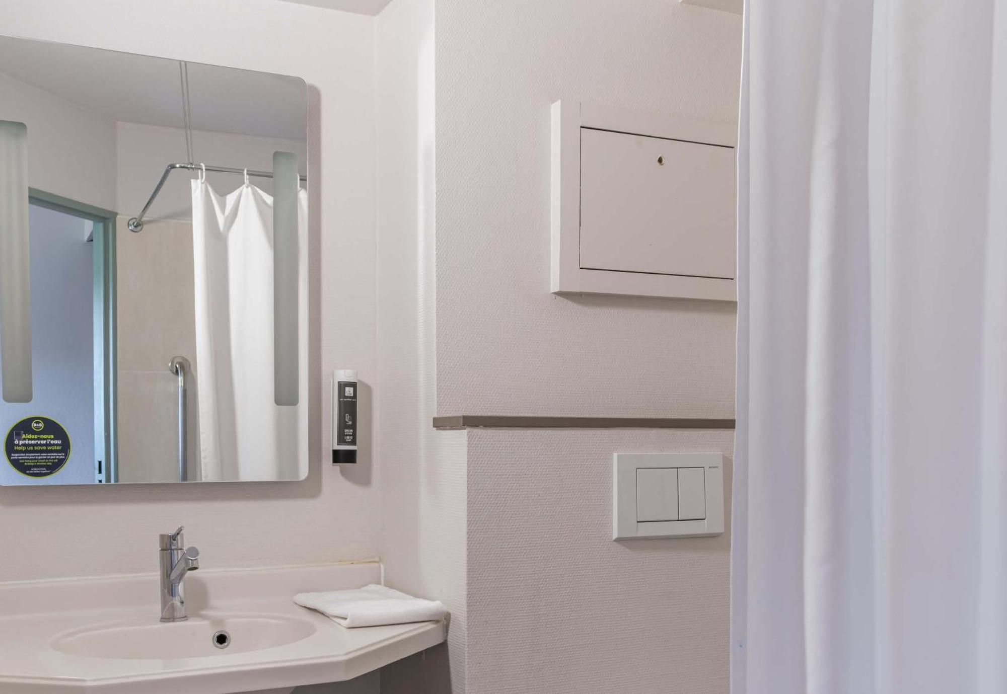 B&B Hotel Бельфор Экстерьер фото